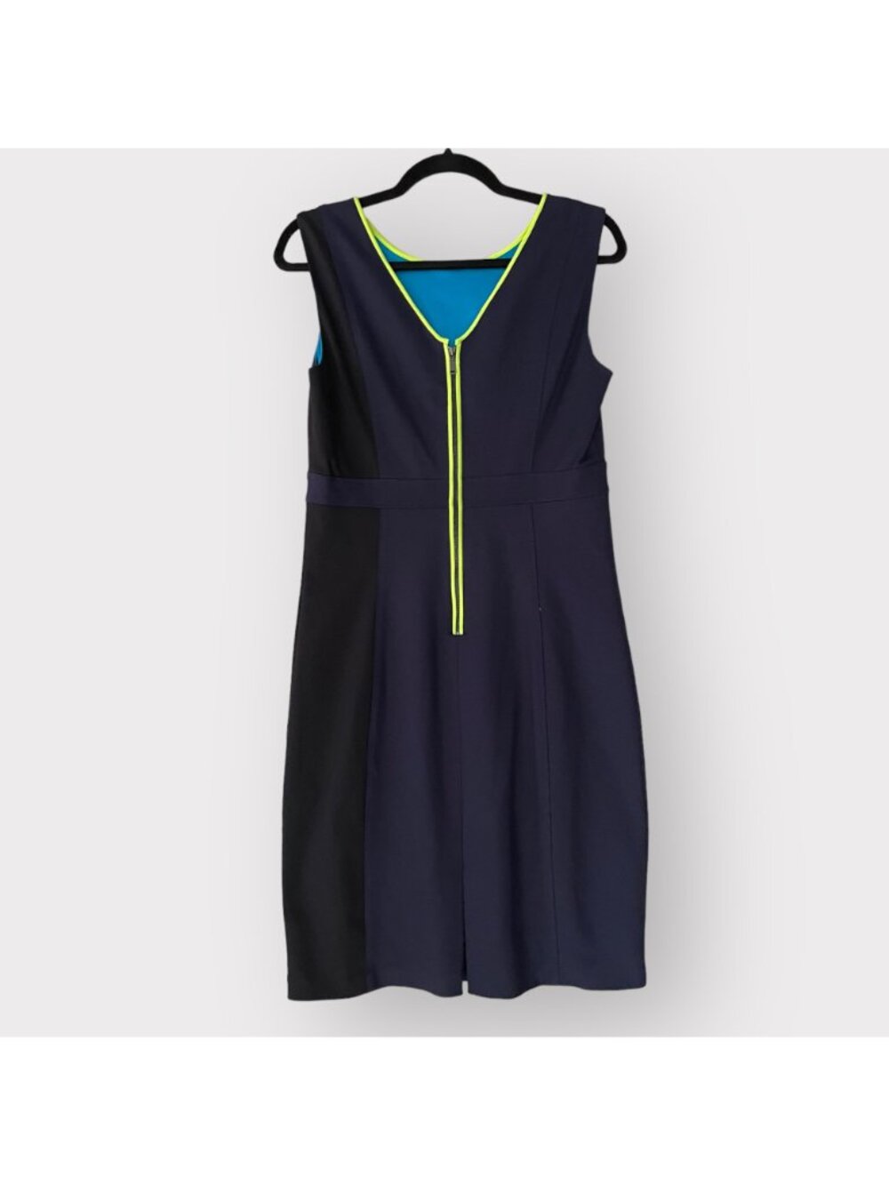 Elie Tahari Size 10 Navy Margot Sleeveless Round Neck Knee Length Sheath Dress - Picture 9 of 11